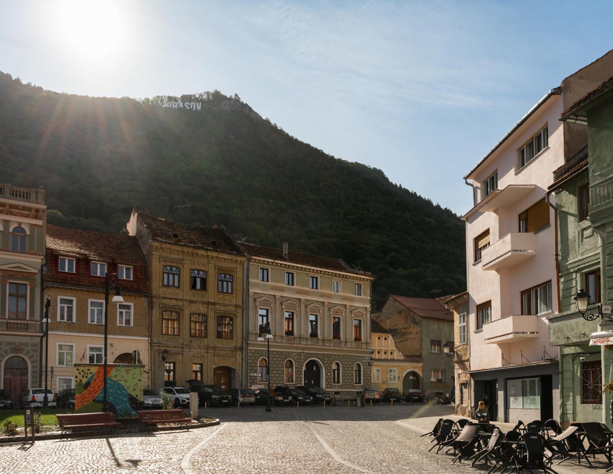 Apollonia Estate Old Town Big And Luxurious Apartamento Braşov Exterior foto