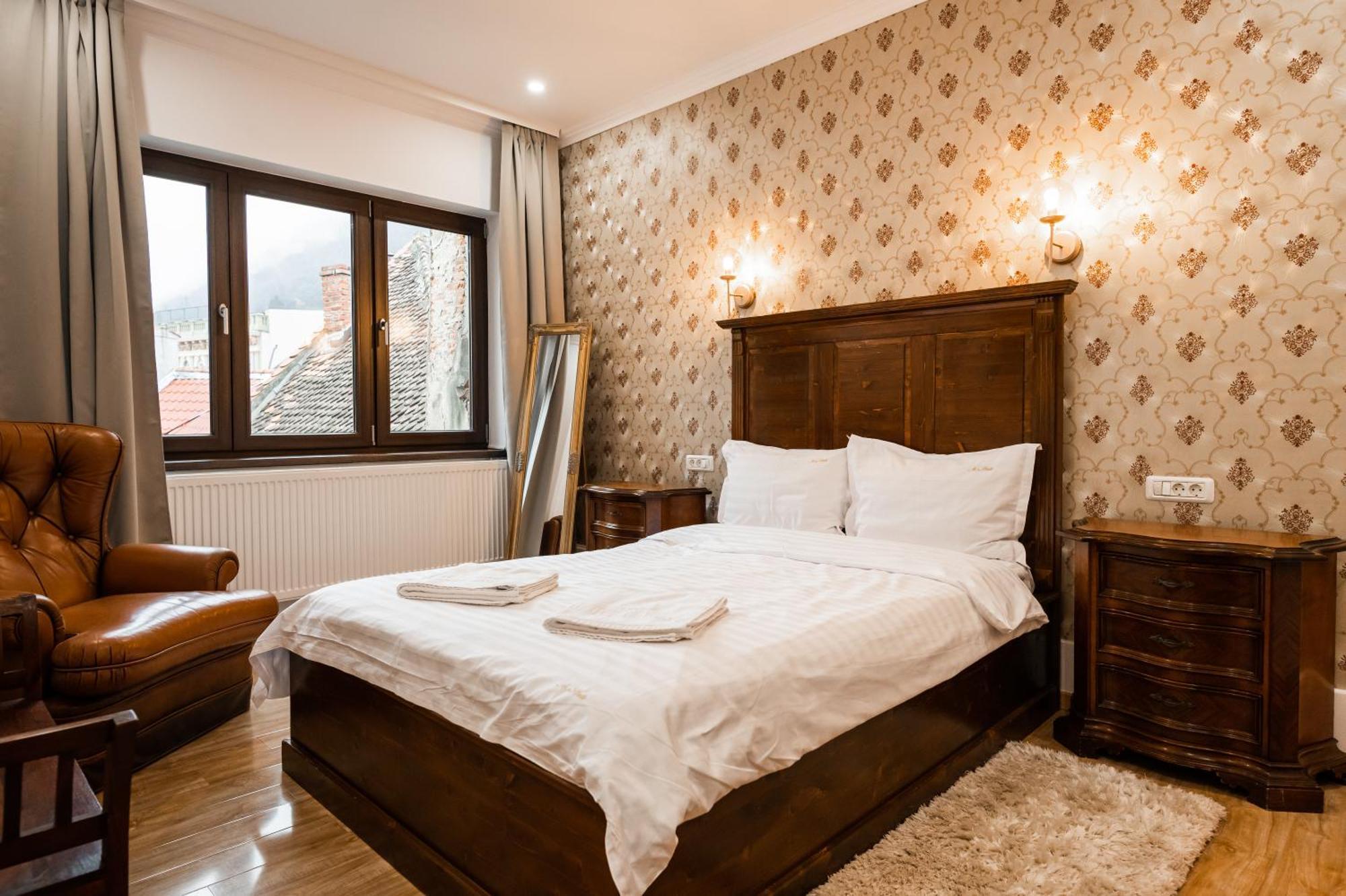 Apollonia Estate Old Town Big And Luxurious Apartamento Braşov Exterior foto