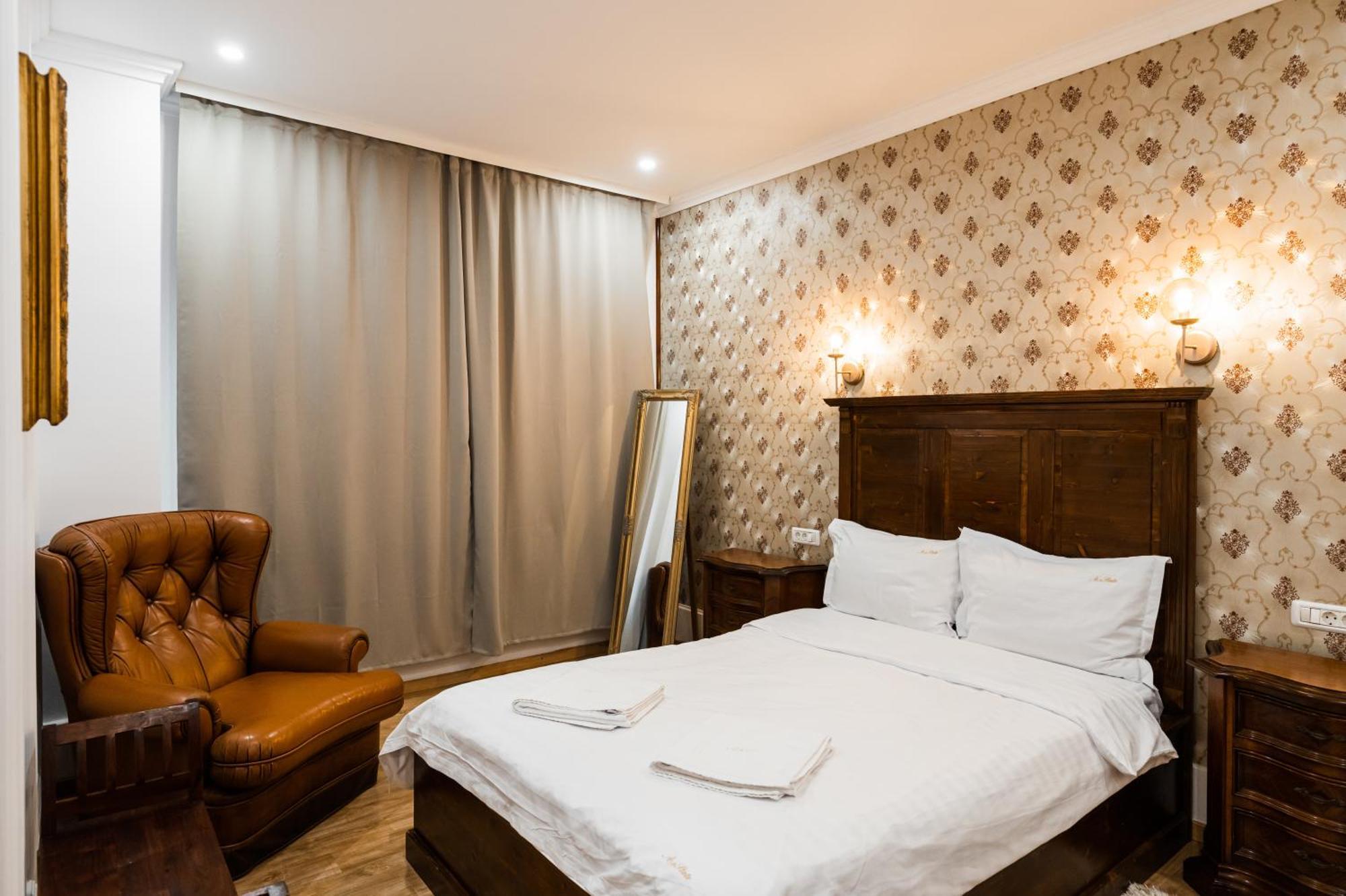 Apollonia Estate Old Town Big And Luxurious Apartamento Braşov Exterior foto